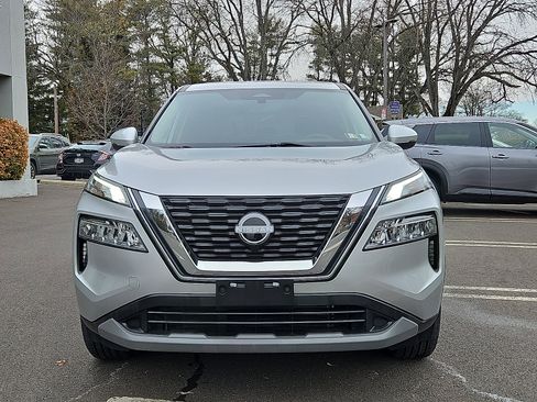 Certified 2023 Nissan Rogue SV image 2