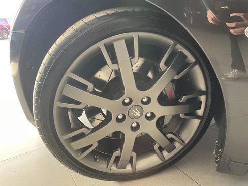 Used 2016 Maserati GranTurismo Sport image 10