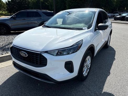 Certified 2025 Ford Escape Active FWD image 4