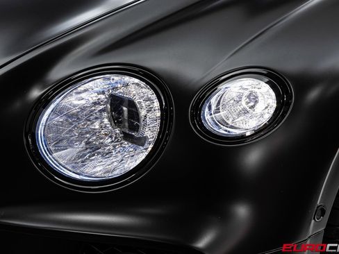 Used 2022 Bentley Continental GT image 12