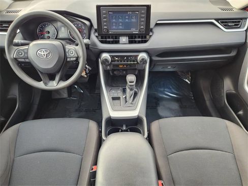 Used 2022 Toyota RAV4 LE image 19