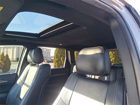 Used 2016 Jeep Grand Cherokee Limited image 13