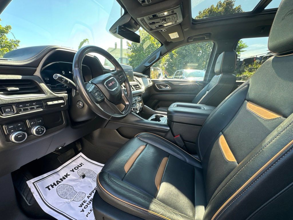 Used 2023 GMC Yukon AT4 w/ AT4 Premium Package AWD/4WD image 15