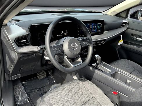 New 2026 Nissan Kicks SV w/ SV Premium Package image 7