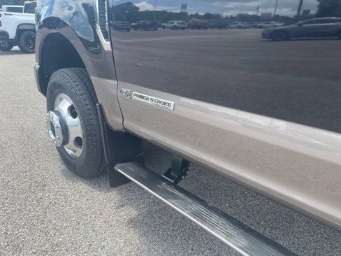 Used 2022 Ford F350 King Ranch w/ King Ranch Ultimate Package AWD/4WD image 19