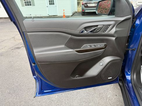 Used 2023 GMC Acadia AT4 w/ Technology Package image 16