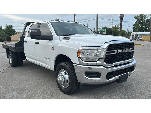 Used 2024 RAM 3500 SLT w/ Quick Order Package 2YG SLT AWD/4WD image 7
