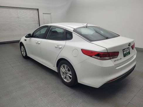 Used 2017 Kia Optima LX w/ Convenience Plus Package FWD image 5