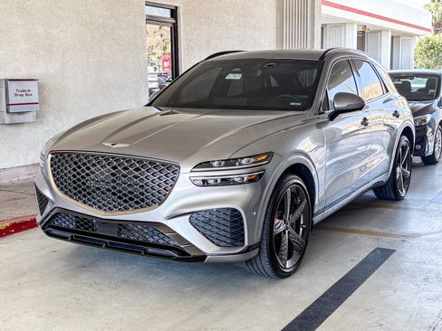 Used 2024 Genesis GV70 2.5T w/ Sport Prestige Package AWD/4WD image 3