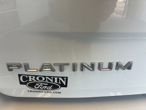 Used 2025 Ford Expedition Platinum AWD/4WD image 8