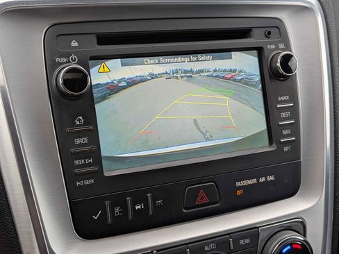 Used 2014 GMC Acadia SLT image 28