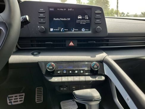 New 2026 Hyundai Elantra SEL Sport FWD image 15