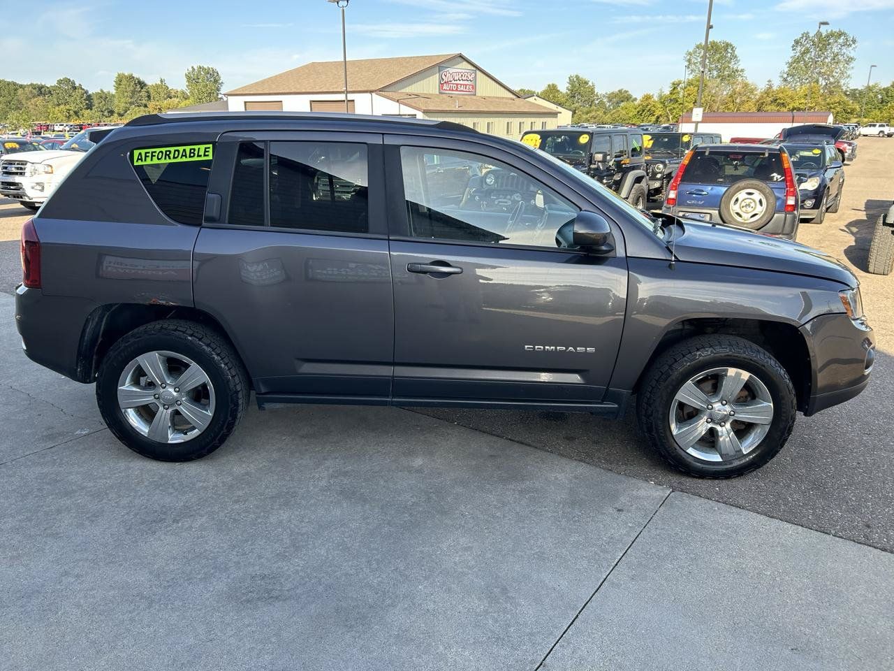 Used 2015 Jeep Compass Latitude w/ Trailer Tow Prep Group AWD/4WD image 4