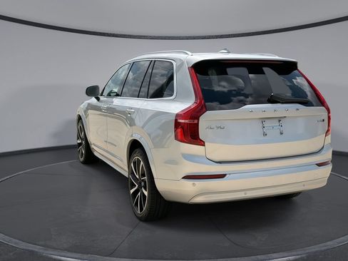Used 2022 Volvo XC90 T6 Momentum w/ Advanced Package AWD/4WD image 10