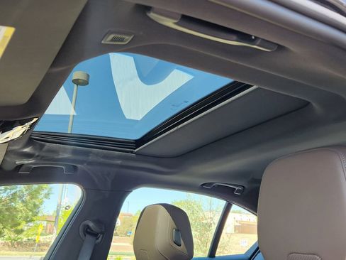 Used 2025 BMW i5 eDrive40i w/ Premium Package RWD image 49