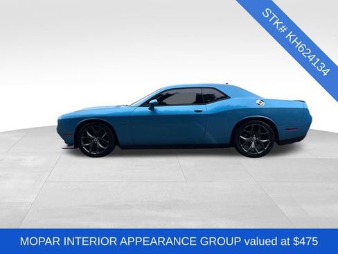 Used 2019 Dodge Challenger R/T image 4