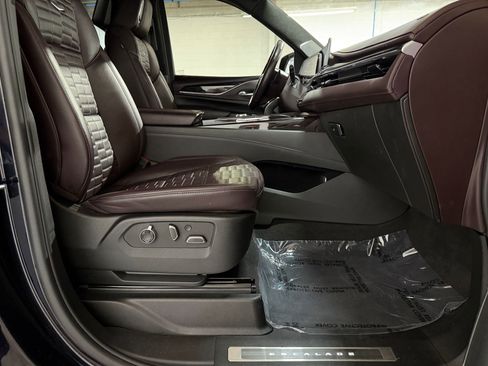 Certified 2023 Cadillac Escalade ESV Sport Platinum w/ LPO, ONYX Package AWD/4WD image 57