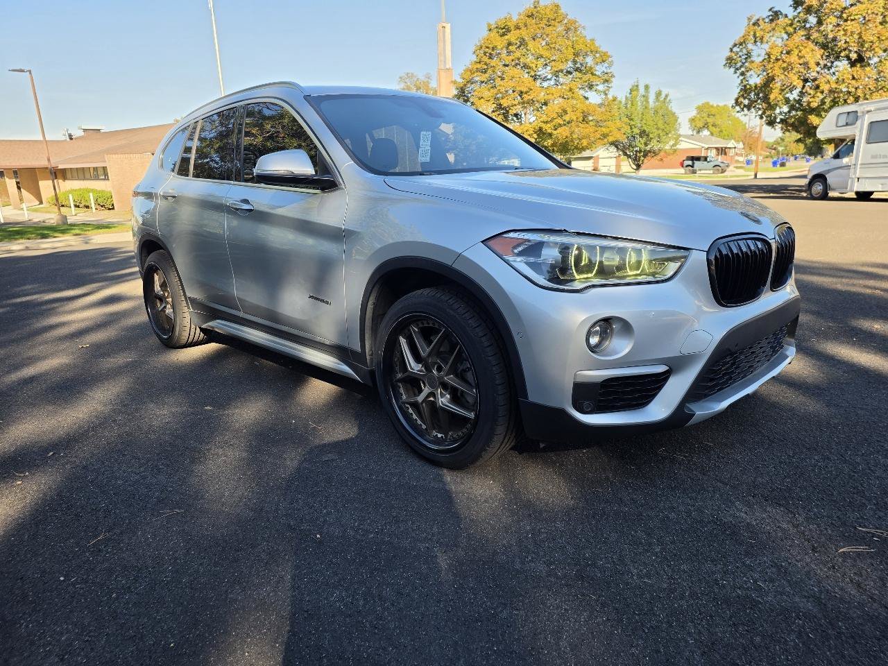 Used 2017 BMW X1 xDrive28i AWD/4WD image 5