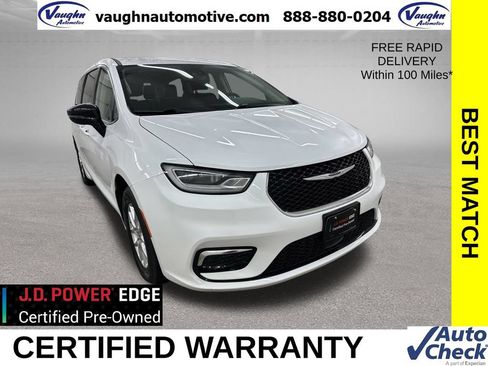 Used 2024 Chrysler Pacifica Touring-L FWD image 1