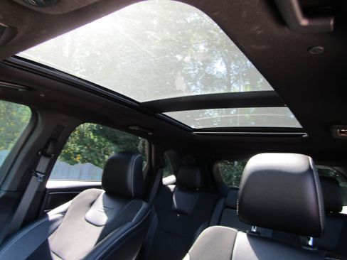 Certified 2022 Ford Edge ST w/ Equipment Group 401A image 39