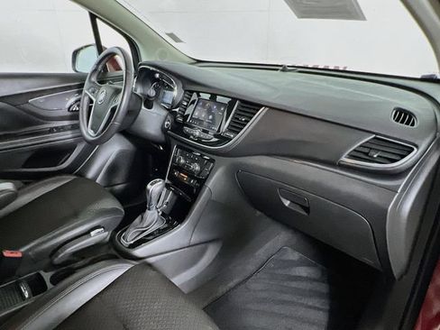 Used 2021 Buick Encore Preferred AWD/4WD image 35