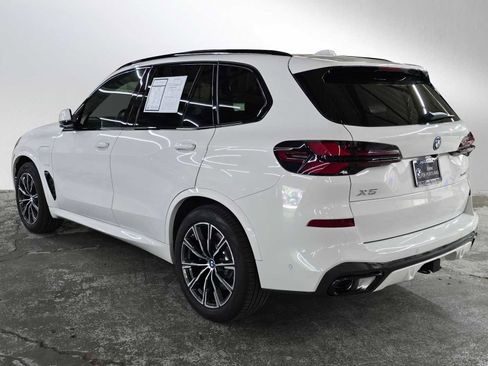 Used 2026 BMW X5 xDrive50e w/ M Sport Package AWD/4WD image 5