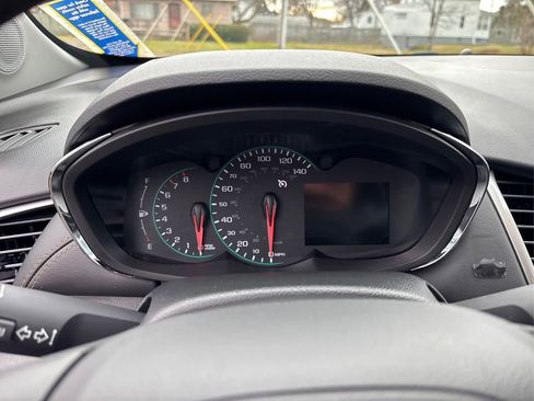 Used 2019 Chevrolet Trax LT w/ LT Convenience Package image 21