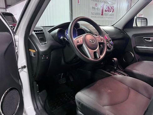 Used 2010 Kia Soul + FWD image 8