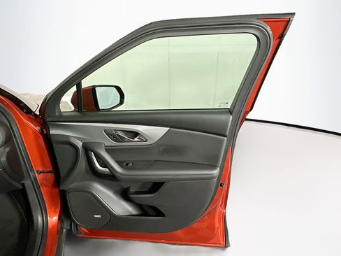 Used 2021 Chevrolet Blazer LT w/ Sound & Technology Package image 31