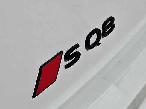 New 2026 Audi SQ8 Prestige image 14