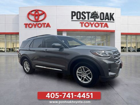 Used 2025 Ford Explorer Active w/ Active Comfort Package RWD image 9