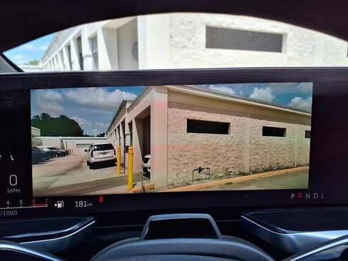 Used 2025 Cadillac Escalade ESV Sport w/ LPO, ONYX Package RWD image 32