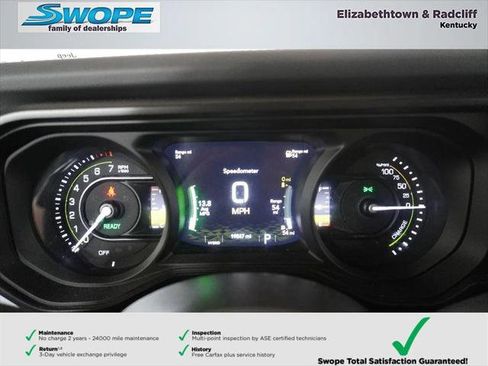 Certified 2025 Jeep Wrangler Unlimited Sahara AWD/4WD image 16