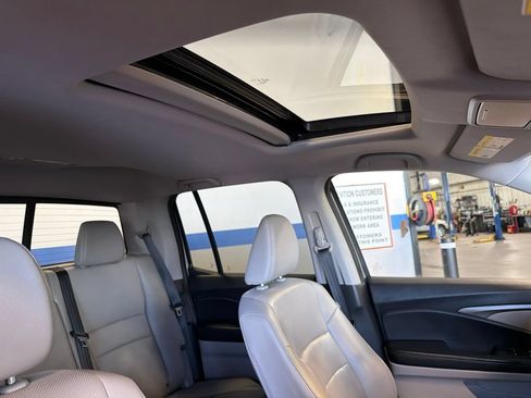Used 2019 Honda Ridgeline RTL-T image 35
