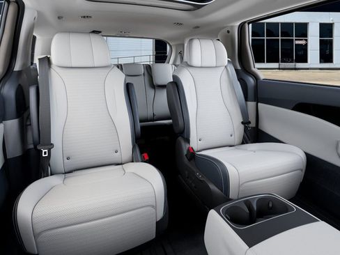 New 2026 Kia Carnival SX Prestige image 18