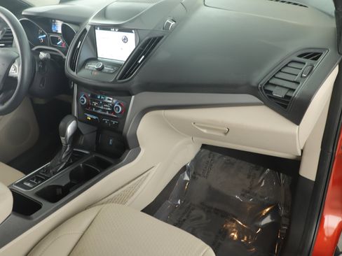 Used 2019 Ford Escape SE image 20