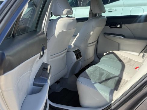 Used 2014 Toyota Camry XLE w/ Leather Package FWD image 15
