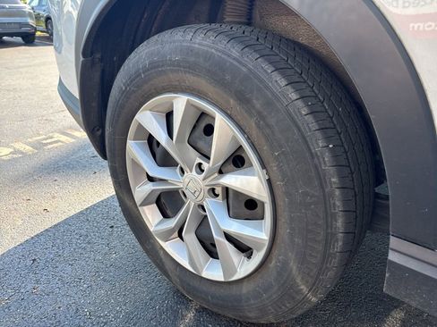 Used 2025 Honda CR-V LX image 4
