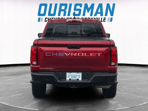 Used 2024 Chevrolet Colorado Z71 w/ Z71 Convenience Package 2 image 5