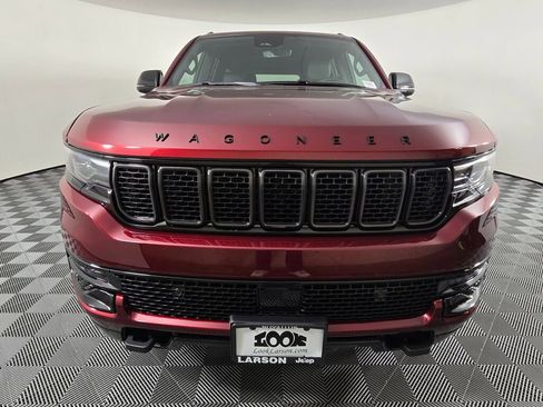 New 2025 Jeep Wagoneer L Series II w/ HD Trailer Tow Package w/25F image 9