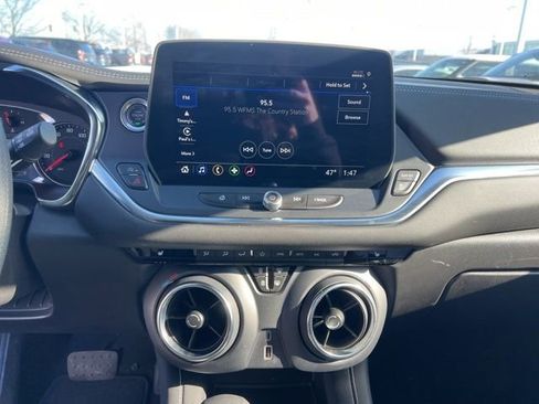 Used 2025 Chevrolet Blazer LT image 15