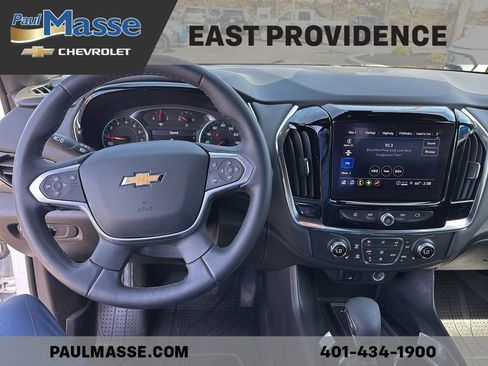 Certified 2023 Chevrolet Traverse LT w/ Rear Camera Mirror Package AWD/4WD image 11