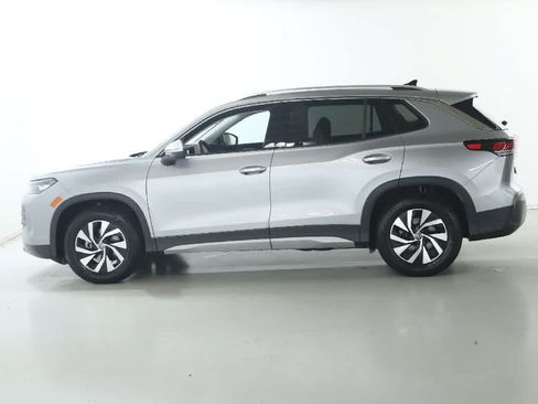 Certified 2026 Volkswagen Tiguan S FWD image 36