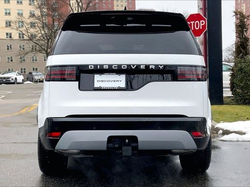 New 2026 Land Rover Discovery Limited Edition image 4