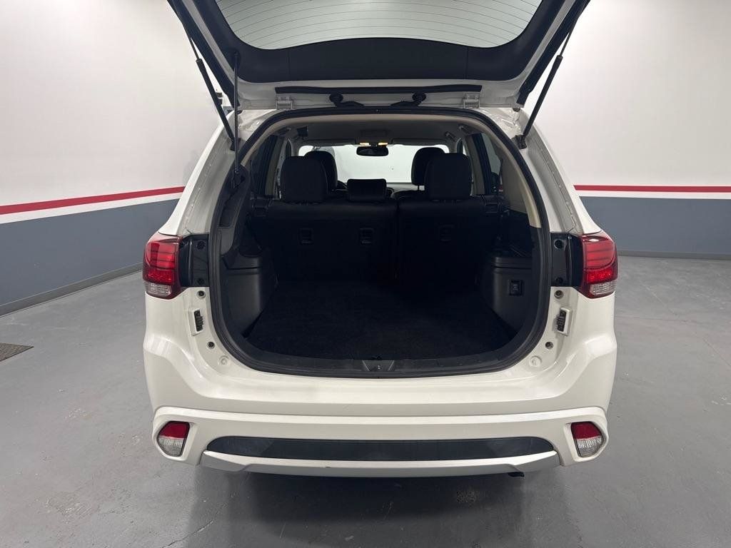 Used 2018 Mitsubishi Outlander SEL AWD/4WD image 9