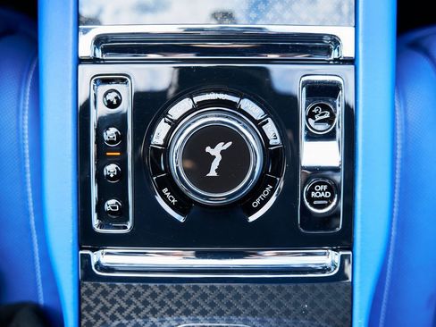 Used 2023 Rolls-Royce Cullinan Black Badge w/ Driver's Package image 70