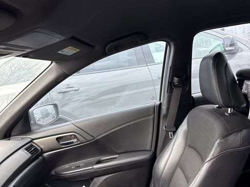 Used 2017 Honda Accord Sport image 6