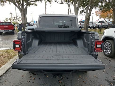 Used 2022 Jeep Gladiator Rubicon w/ LED Lighting Group image 8