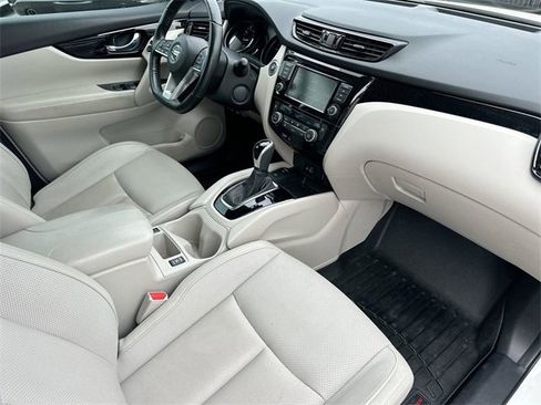 Used 2021 Nissan Rogue Sport SL image 10