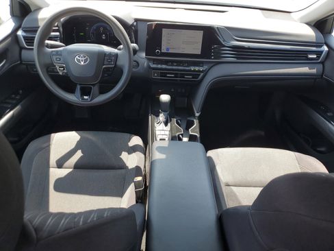 Used 2025 Toyota Camry LE FWD image 15